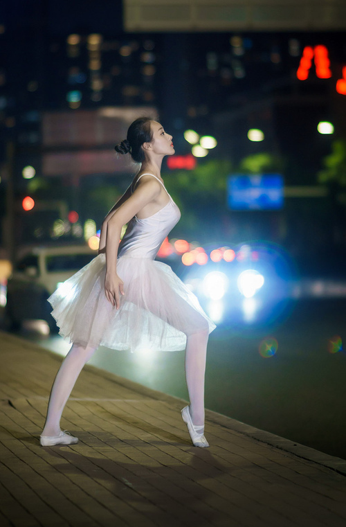 摩洛哥男足在巴黎奥运会上击败多支强队，摩洛哥足球明星