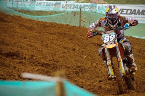 爱游戏娱乐平台-独行侠三分陆续命中迫使对方连续换防，独行侠出界三分