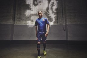 爱游戏官网-莱昂·马尔尚用坚韧精神征服赛场挑战，豪尔赫·莱昂马丁内斯